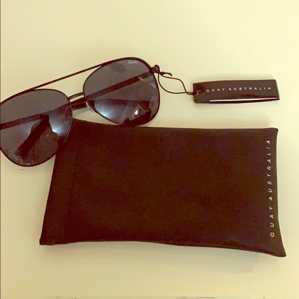 Quay Australia Glasses with Case